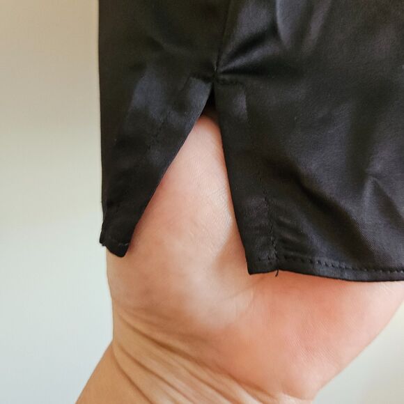 Talbot's Satin Sleeveless Blouse w/Classy Ruffle Accent - Size Petite L - Picture 5 of 9